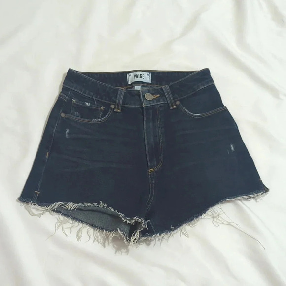 Paige Margot Denim Shorts, Color Dark Wash Size 25 - Picture 2 of 16